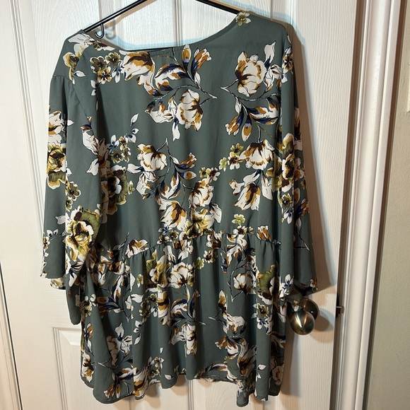 Torrid green floral babydoll top size 3X - Picture 6 of 6